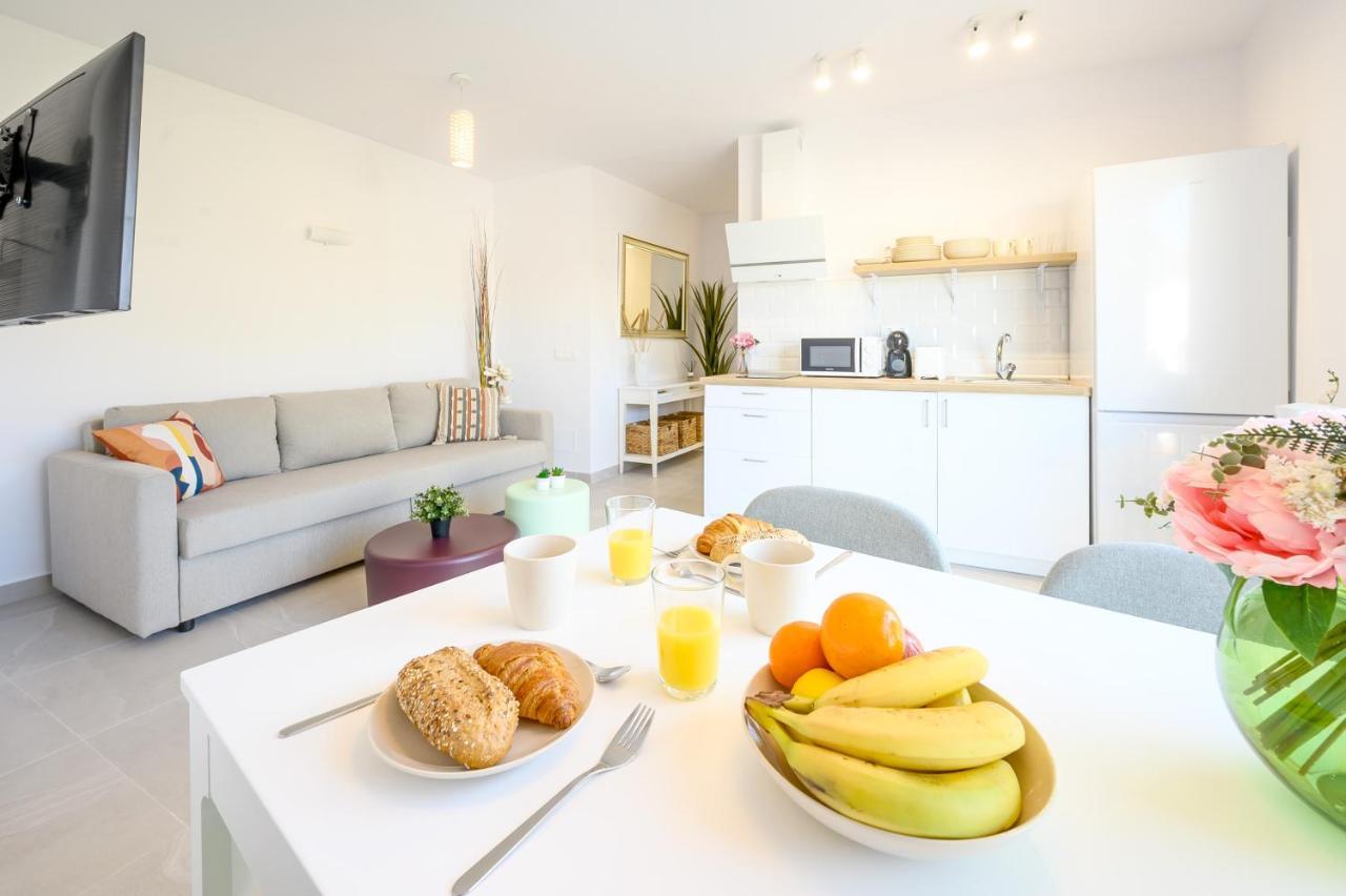 2 Bedroom, New, 1 Min To The Beach, City Center- Picasso By 10Tosea Fuengirola Bagian luar foto