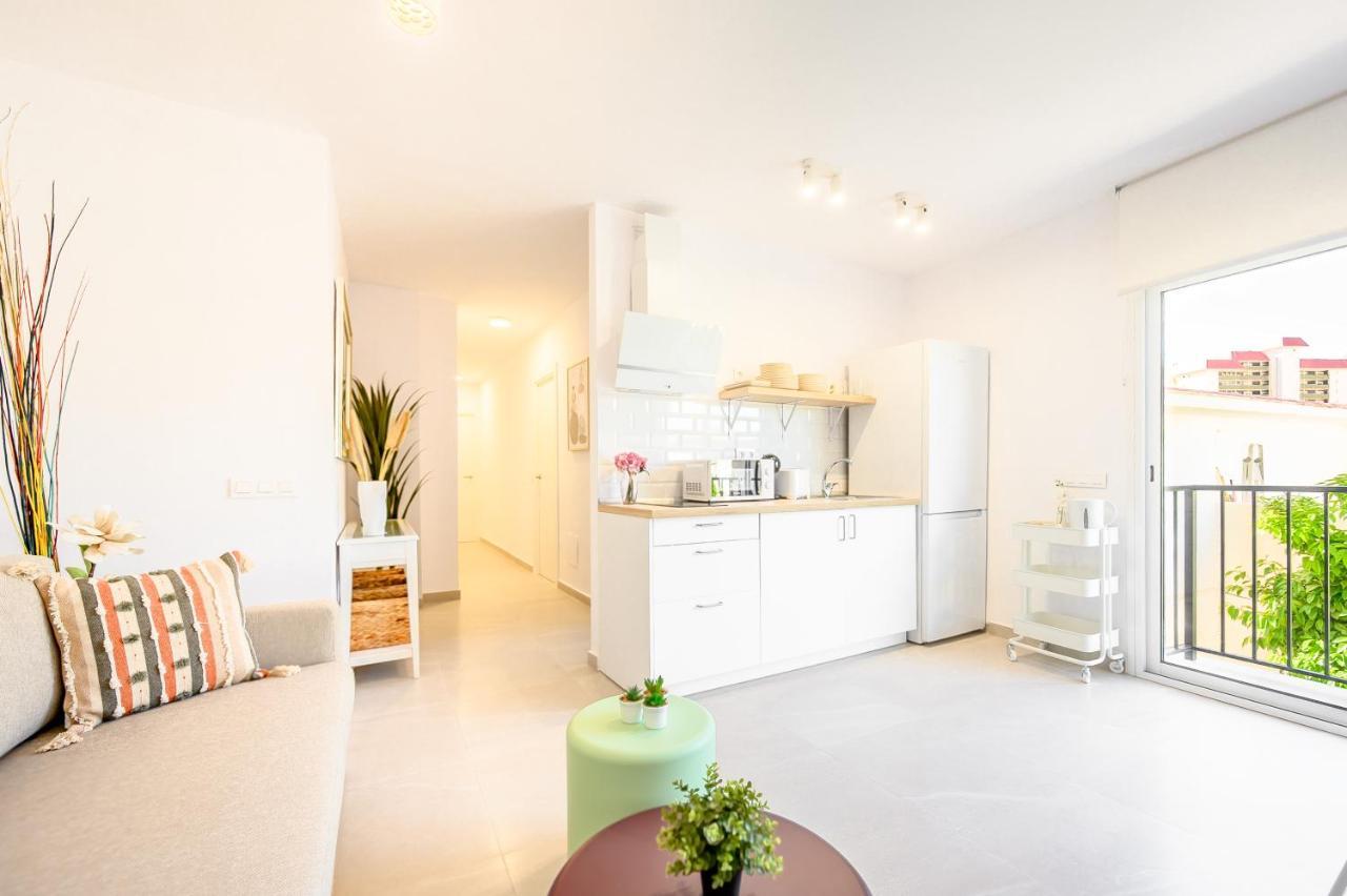 2 Bedroom, New, 1 Min To The Beach, City Center- Picasso By 10Tosea Fuengirola Bagian luar foto