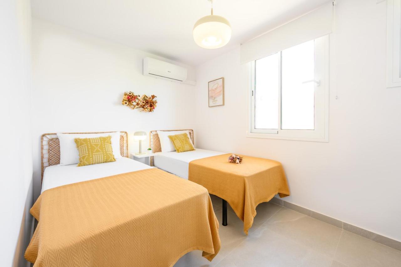 2 Bedroom, New, 1 Min To The Beach, City Center- Picasso By 10Tosea Fuengirola Bagian luar foto